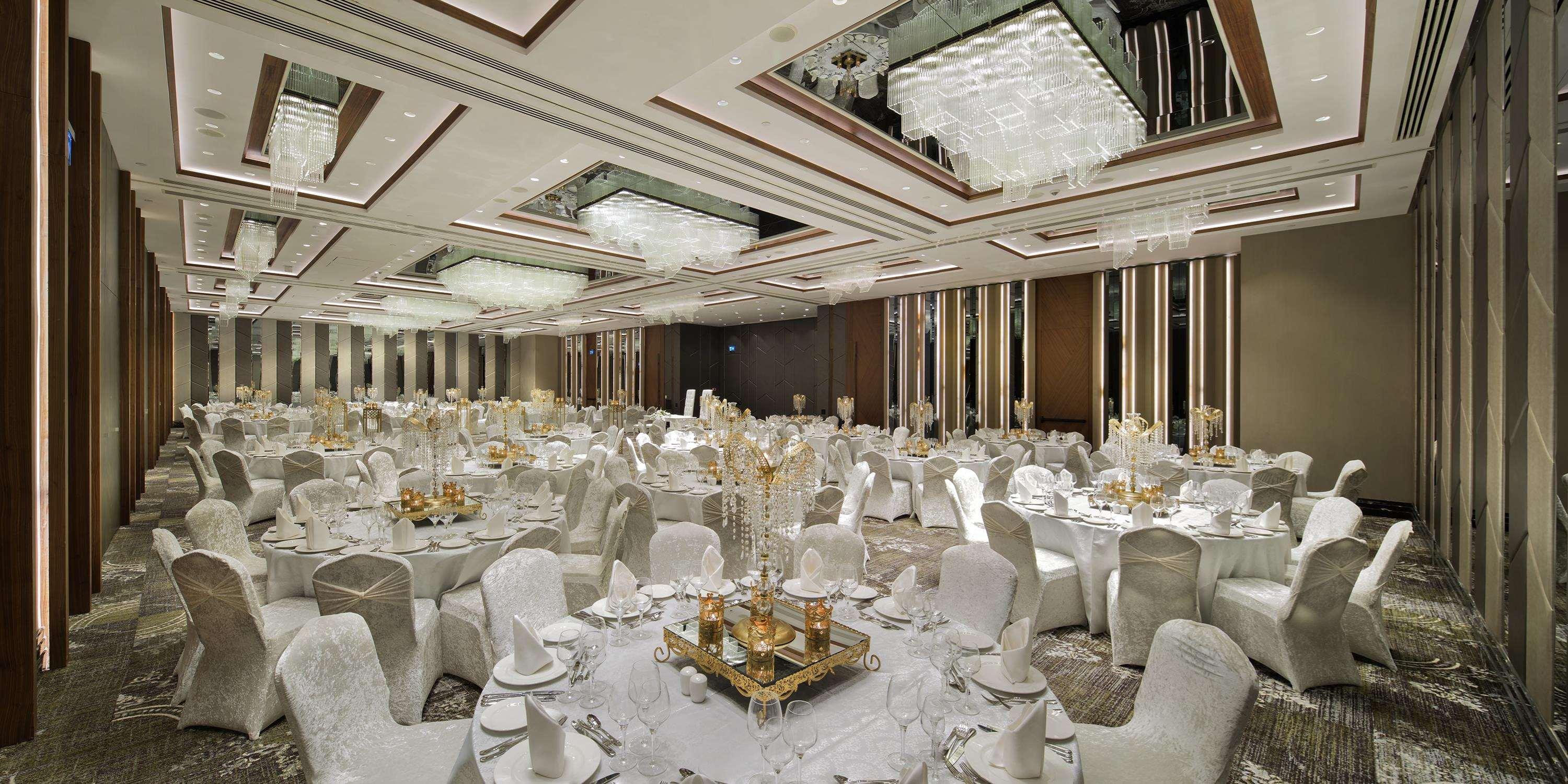 Doubletree By Hilton Istanbul - Piyalepasa Hotel Exterior photo The ballroom