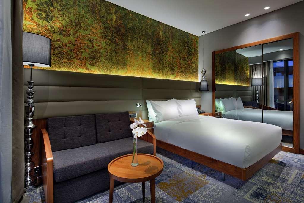 Doubletree By Hilton Istanbul - Piyalepasa Hotel Exterior photo