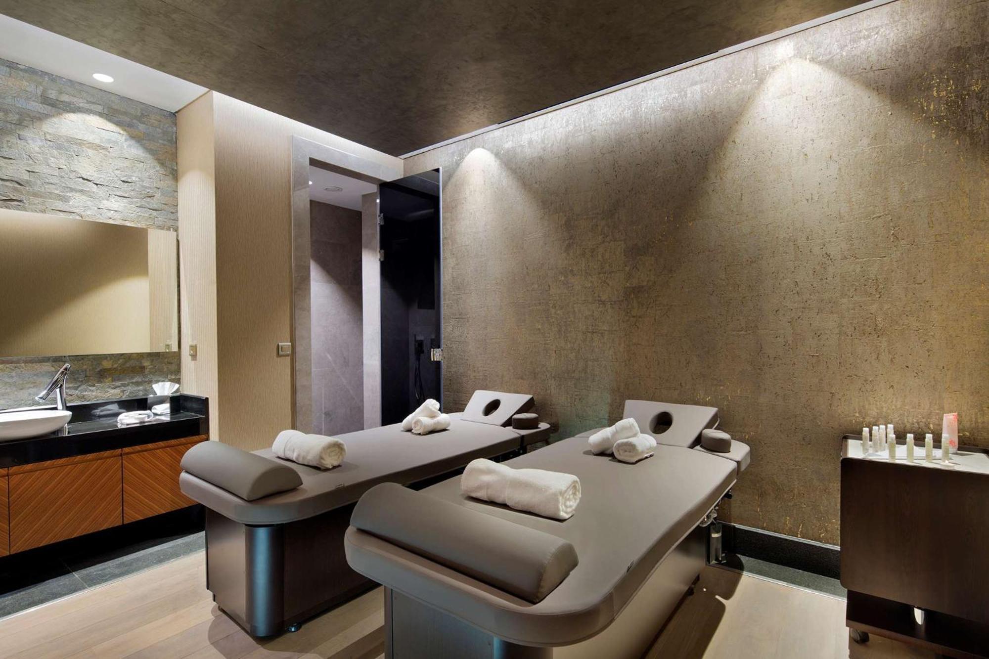 Doubletree By Hilton Istanbul - Piyalepasa Hotel Exterior photo The spa at The Dorchester