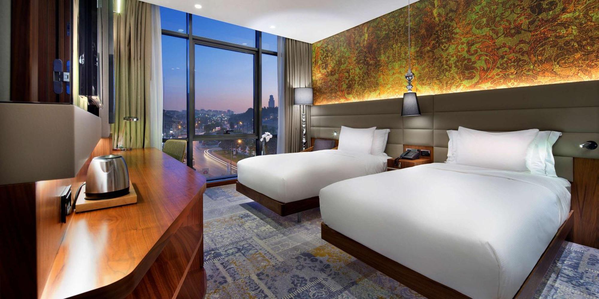Doubletree By Hilton Istanbul - Piyalepasa Hotel Exterior photo